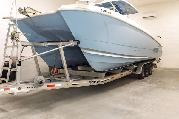 34ft Twin Vee Yacht For Sale