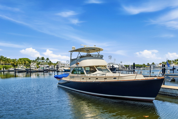 2007 Hinckley TALARIA 55MY