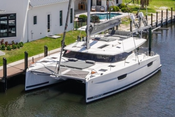 2020 Fountaine Pajot Saona 47