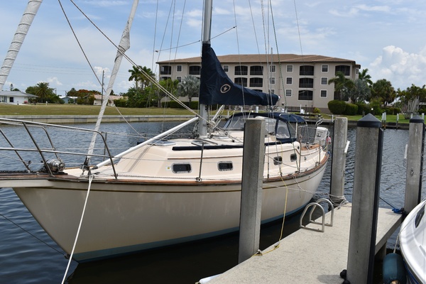 WHIMSY 32ft Island Packet Yacht For Sale