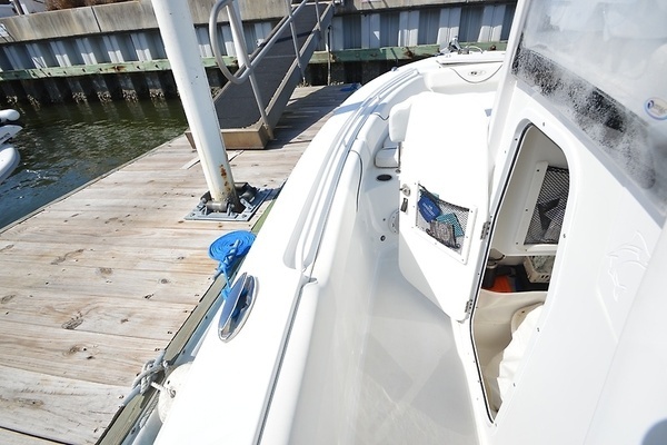 2017 Sea Hunt 25