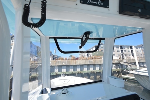 2017 Sea Hunt 25
