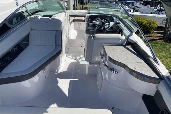 27ft Regal Yacht For Sale