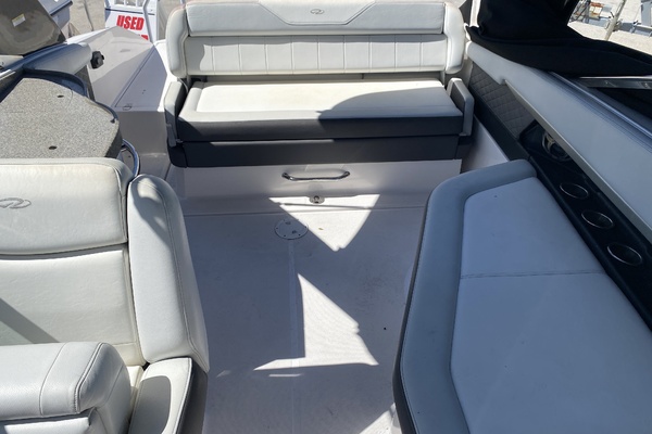 27ft Regal Yacht For Sale