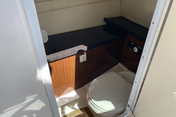 27ft Regal Yacht For Sale