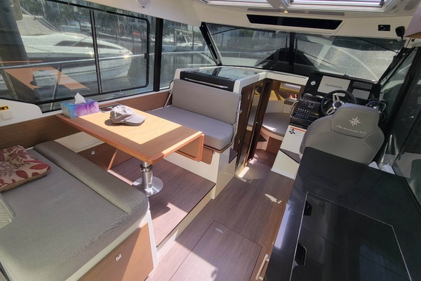 34ft Jeanneau Yacht For Sale