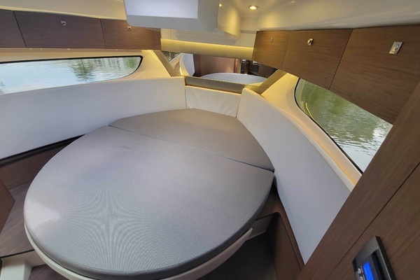 34ft Jeanneau Yacht For Sale