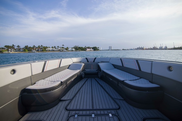 43ft Midnight Express Yacht For Sale