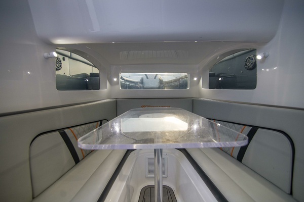 2019 Midnight Express 43