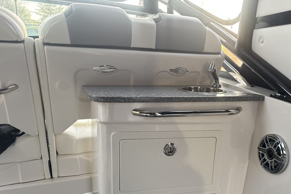 28ft Chaparral Yacht For Sale