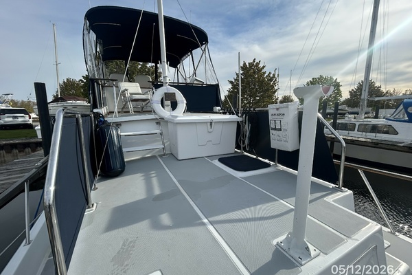 36' Monk trunk cabin forward