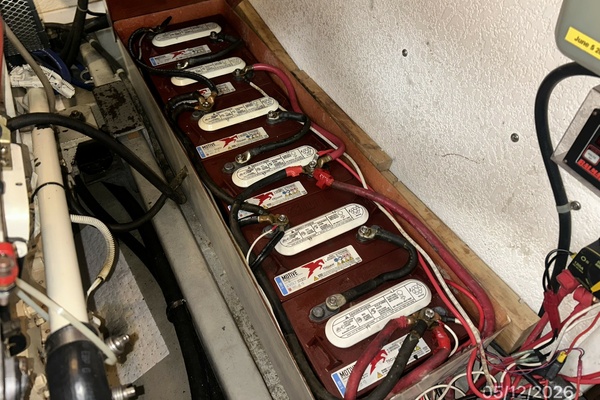 36' Monk battery bank