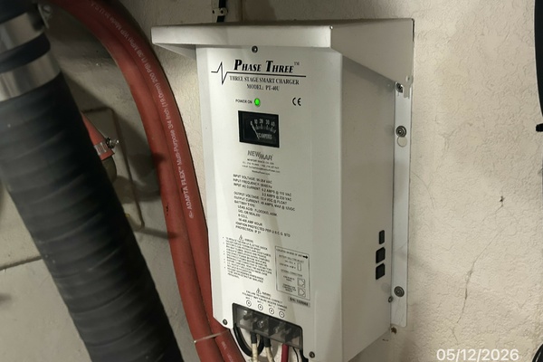 36' Monk battery charger