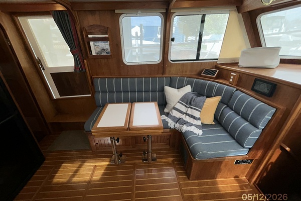 36' Monk salon port