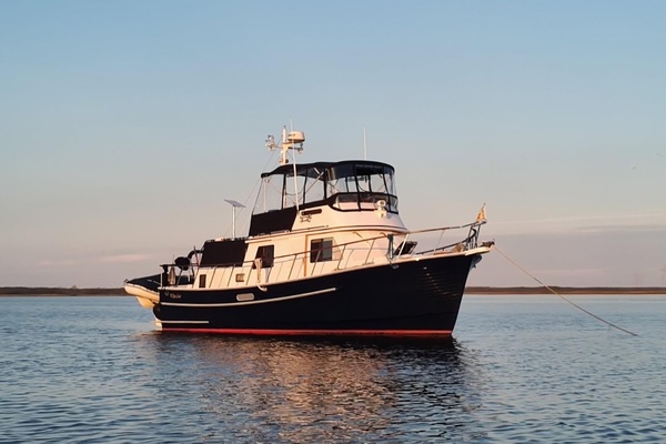 36' Monk starboard forward profile2