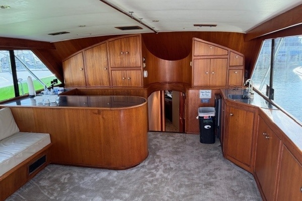 Custom Carolina Jarrett Bay Yacht For Sale