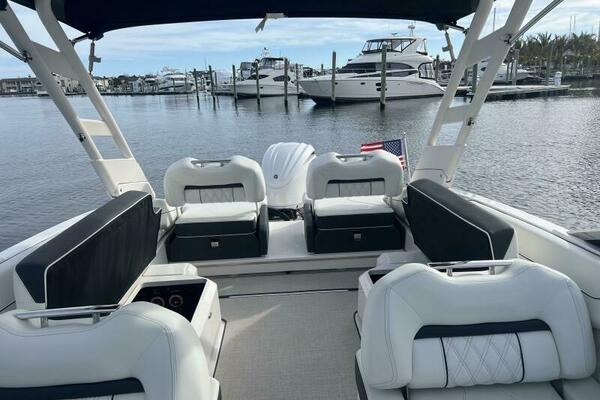 26ft Regal Yacht For Sale