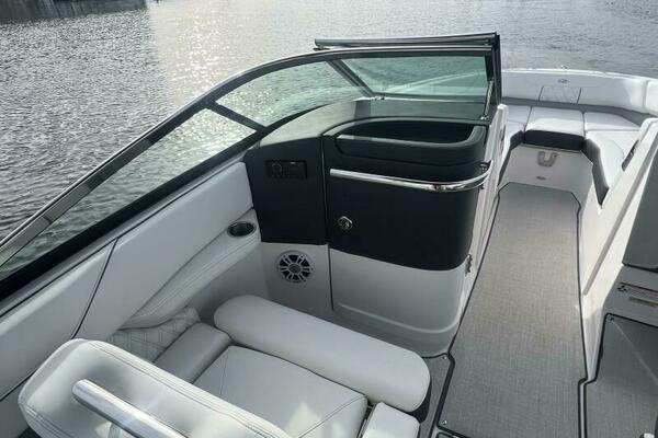 26ft Regal Yacht For Sale