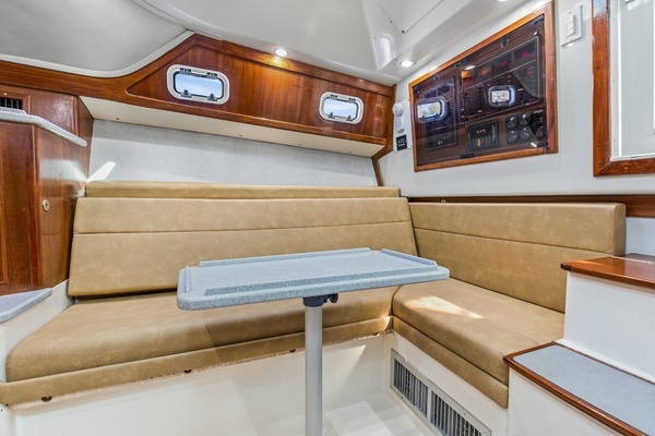 Photo of the 1995 Cabo 
