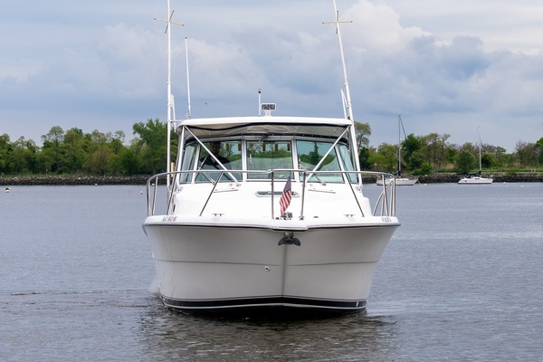 34ft Pursuit Yacht For Sale