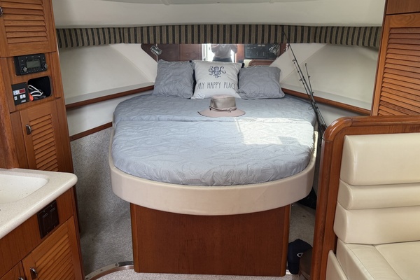 34ft Pursuit Yacht For Sale