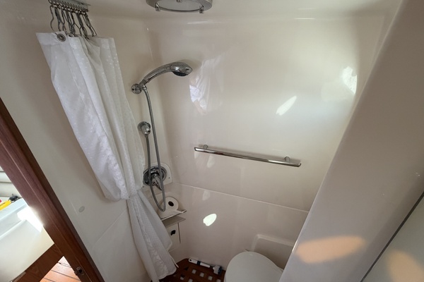 34ft Pursuit Yacht For Sale