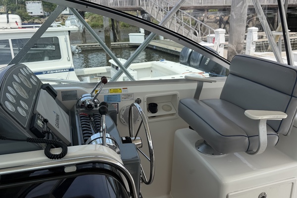 34ft Pursuit Yacht For Sale