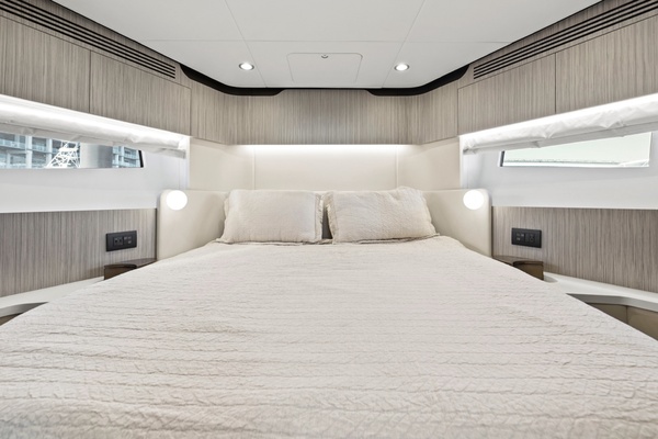 60ft Azimut Yacht For Sale