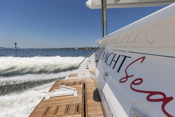 60ft Azimut Yacht For Sale