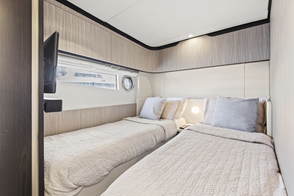 60ft Azimut Yacht For Sale