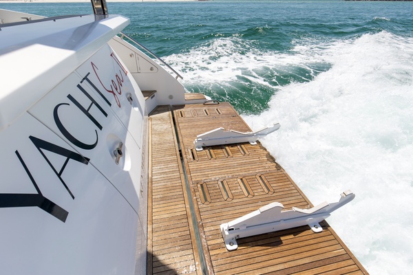 60ft Azimut Yacht For Sale