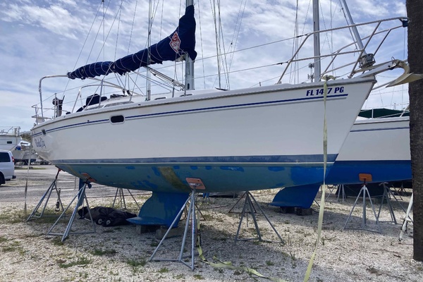 Windy City 32ft Catalina Yacht For Sale