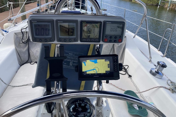 Windy City 32ft Catalina Yacht For Sale
