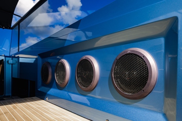 2019 Vanquish Yachts 58