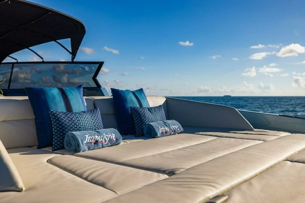2019 Vanquish Yachts 58