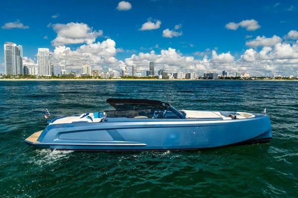2019 Vanquish Yachts 58