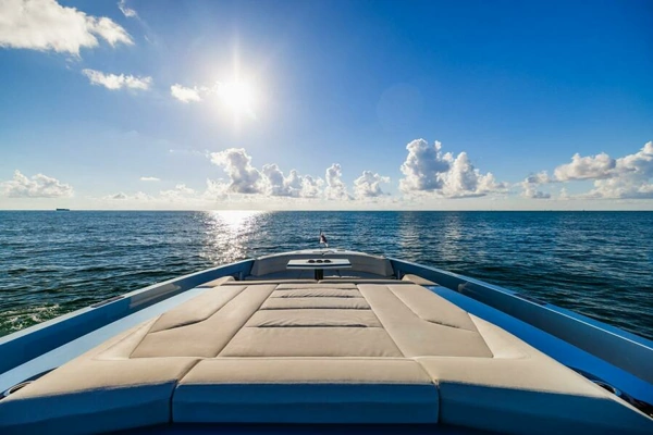 2019 Vanquish Yachts 58