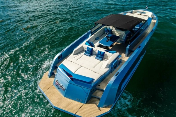 2019 Vanquish Yachts 58