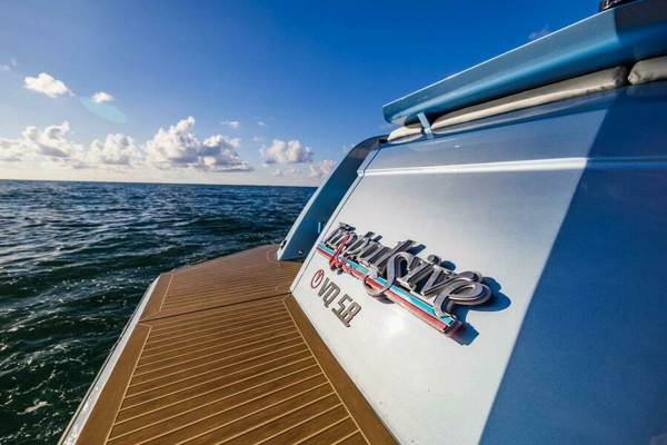 2019 Vanquish Yachts 58
