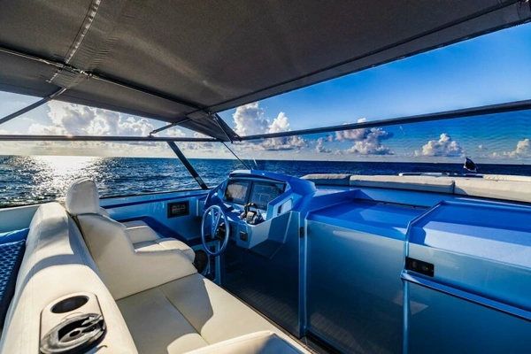 2019 Vanquish Yachts 58