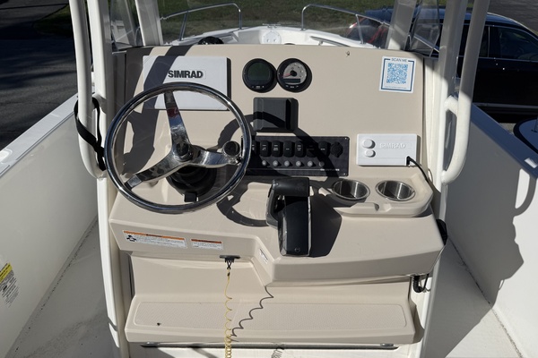 22ft Boston Whaler Yacht For Sale