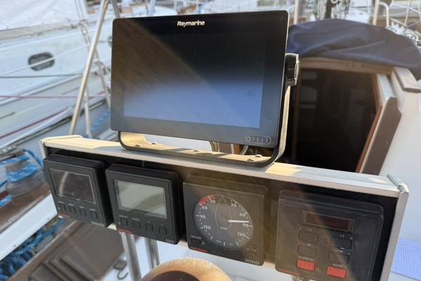 LOU ANN 34ft Pacific Seacraft Yacht For Sale