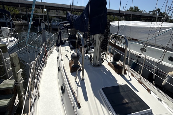 LOU ANN 34ft Pacific Seacraft Yacht For Sale