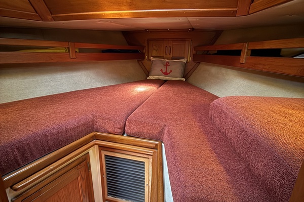 LOU ANN 34ft Pacific Seacraft Yacht For Sale
