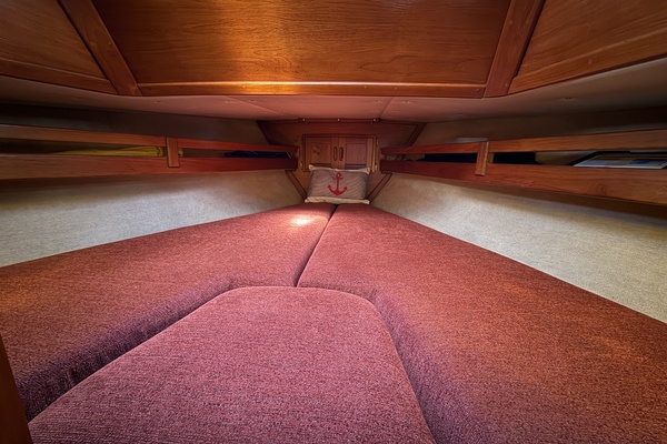 LOU ANN 34ft Pacific Seacraft Yacht For Sale