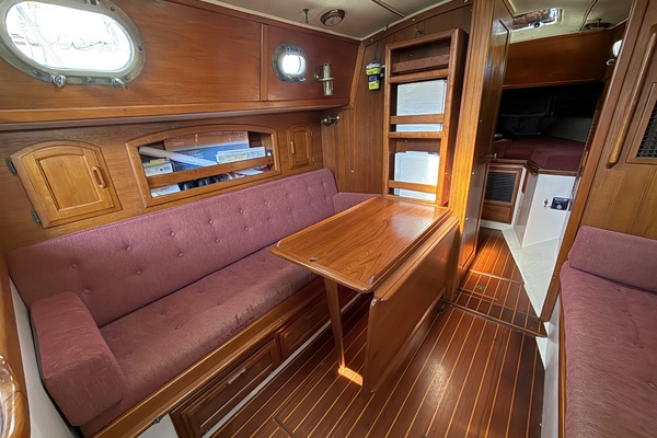 LOU ANN 34ft Pacific Seacraft Yacht For Sale