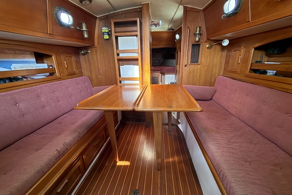 LOU ANN 34ft Pacific Seacraft Yacht For Sale