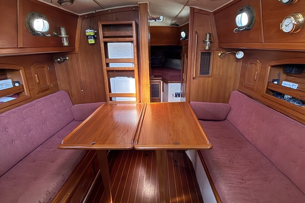 LOU ANN 34ft Pacific Seacraft Yacht For Sale