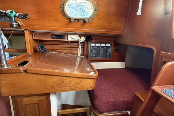 LOU ANN 34ft Pacific Seacraft Yacht For Sale