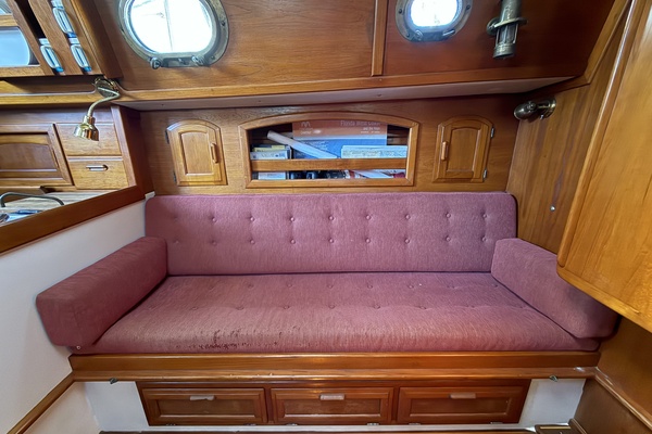 LOU ANN 34ft Pacific Seacraft Yacht For Sale